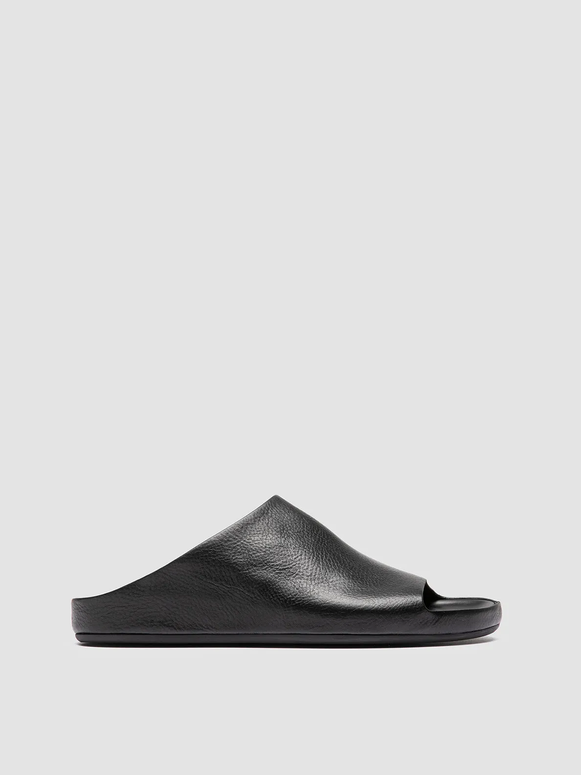 BABOUCHE 002 - Black Leather Mule Sandals