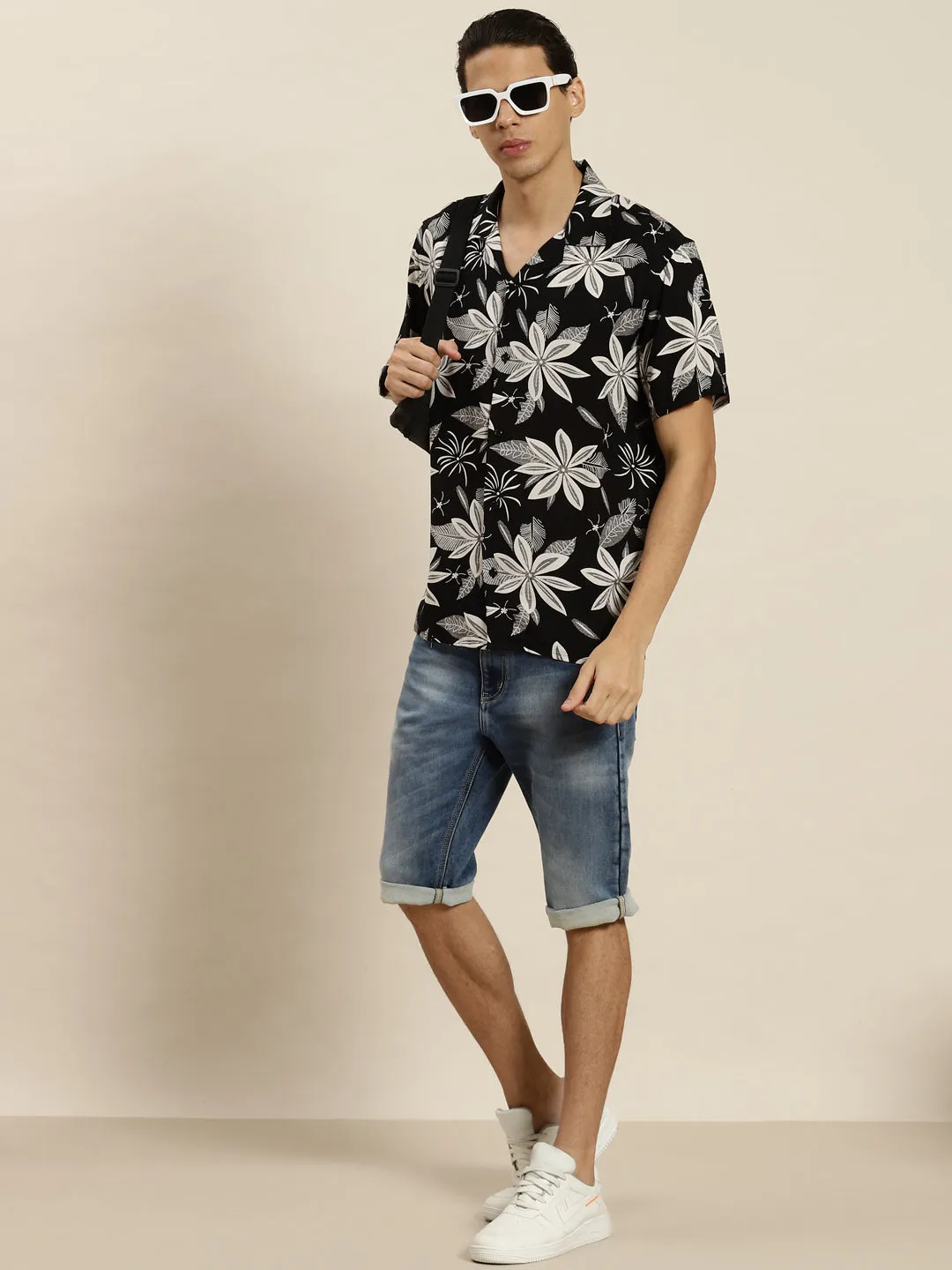 Men Black Printed Viscose Rayon Regular Fit Casual Resort Shirt