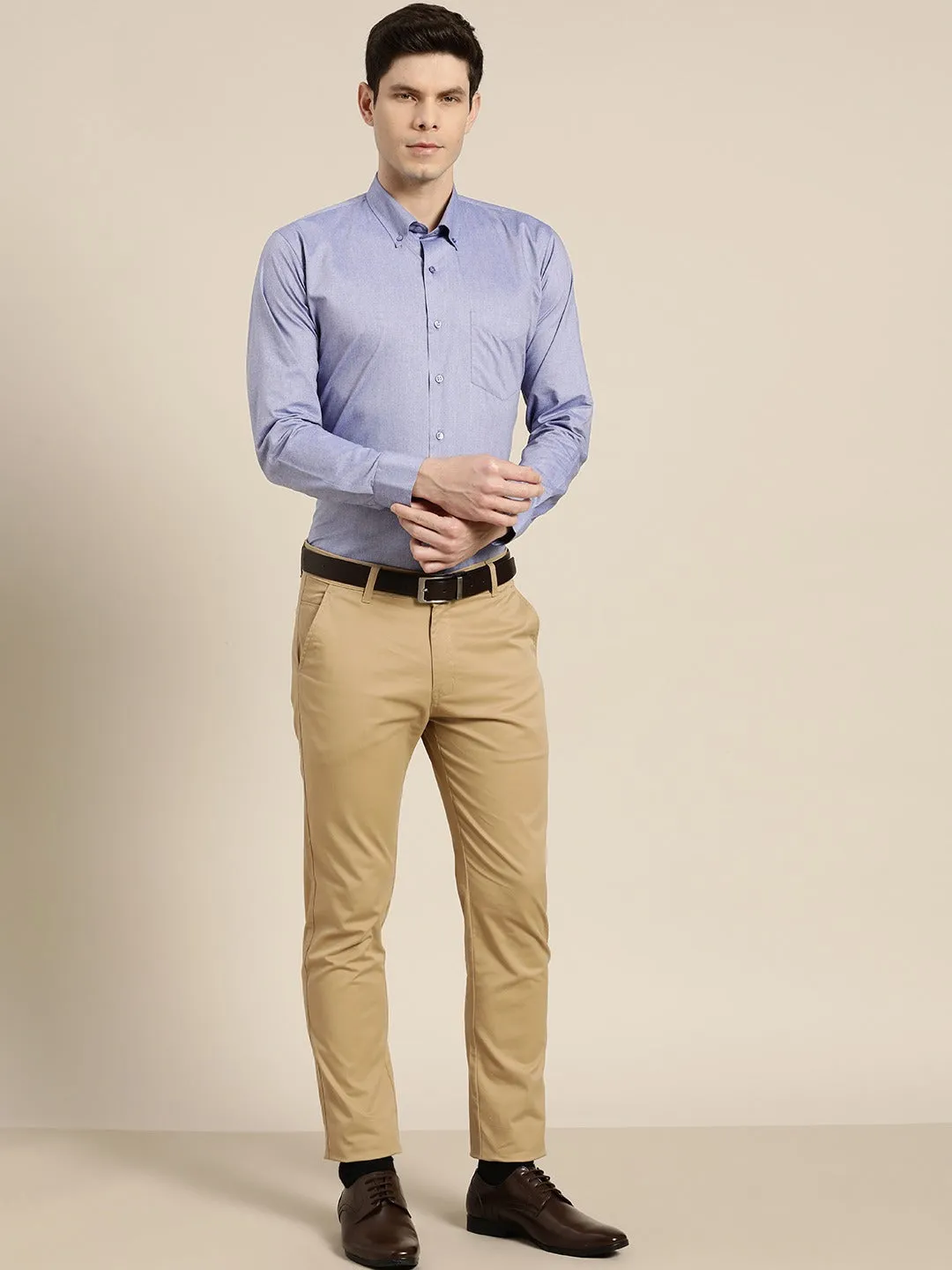 Men Blue Solid Chambray Button Down Collar Slim Fit Formal Shirt