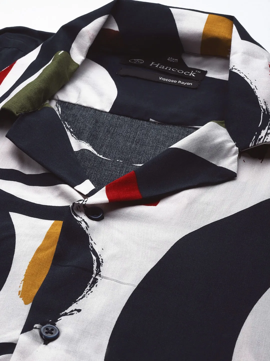 Men White & Navy Prints Viscose Rayon Relaxed Fit Casual Resort Shirt