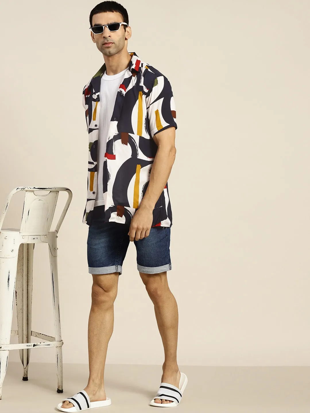 Men White & Navy Prints Viscose Rayon Relaxed Fit Casual Resort Shirt