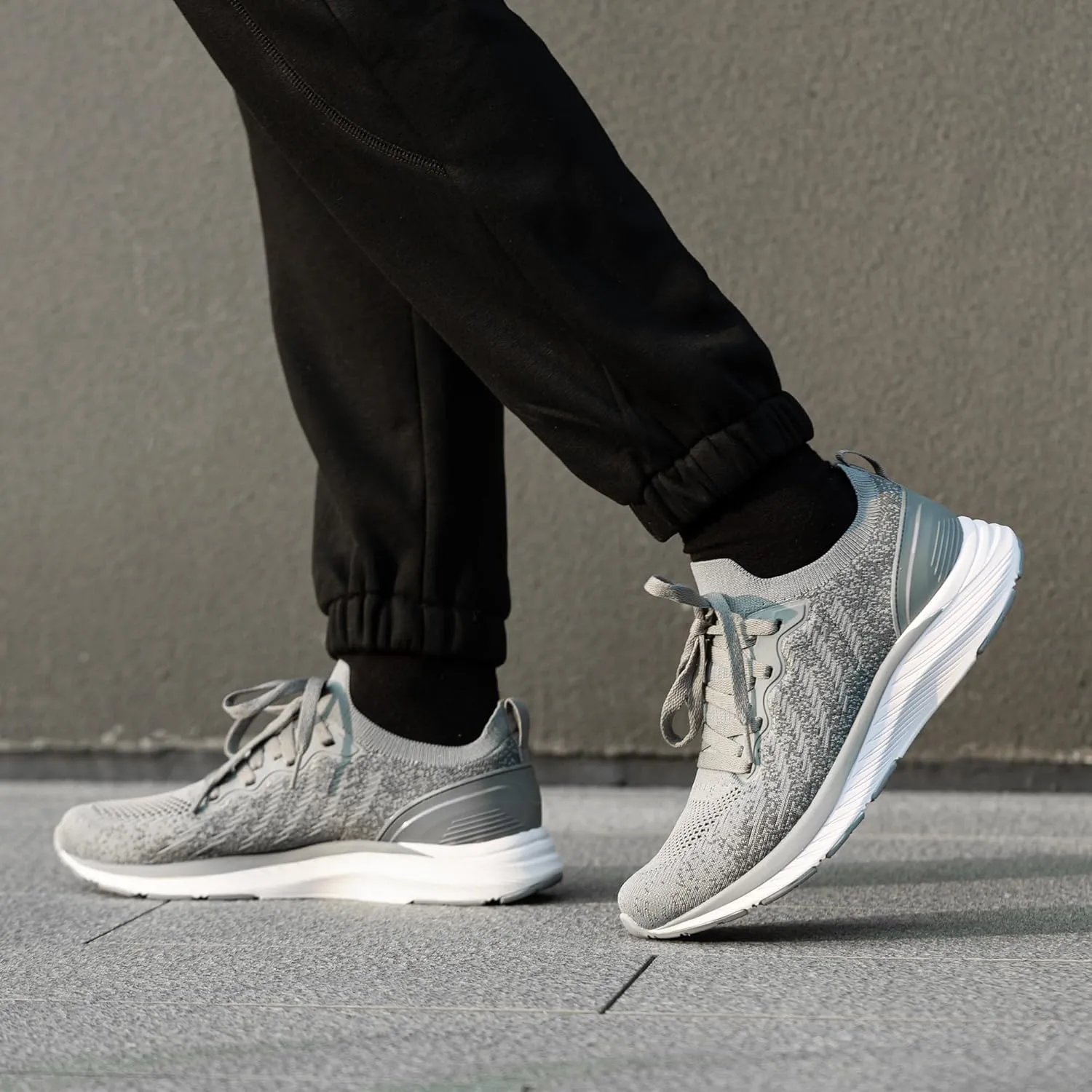 Men's Comfortable Lightweight Walking Shoes Running Tennis Athletic Gym Workout Cross Training Sneakers
