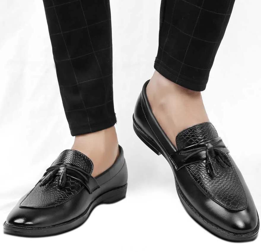 Stylish Tassel Moccasins