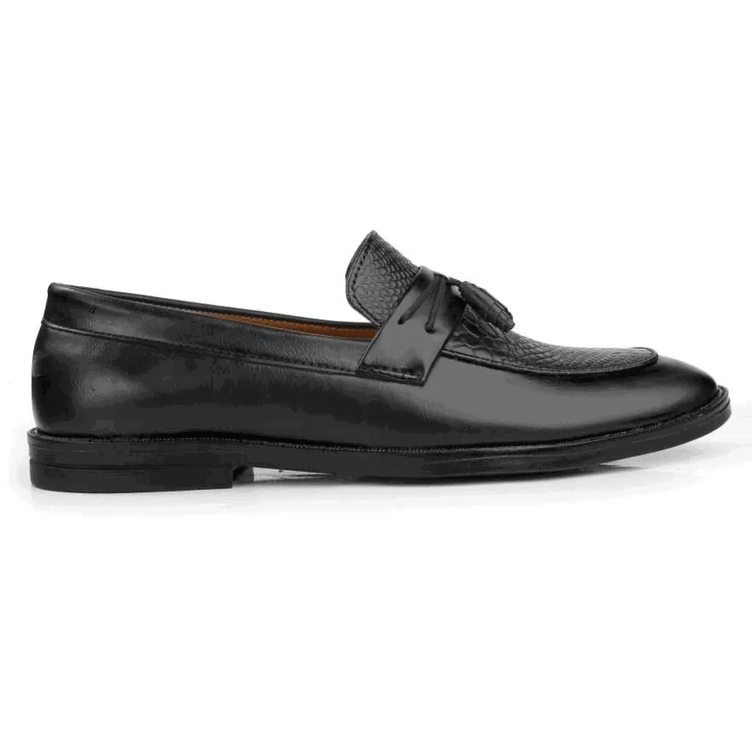 Stylish Tassel Moccasins