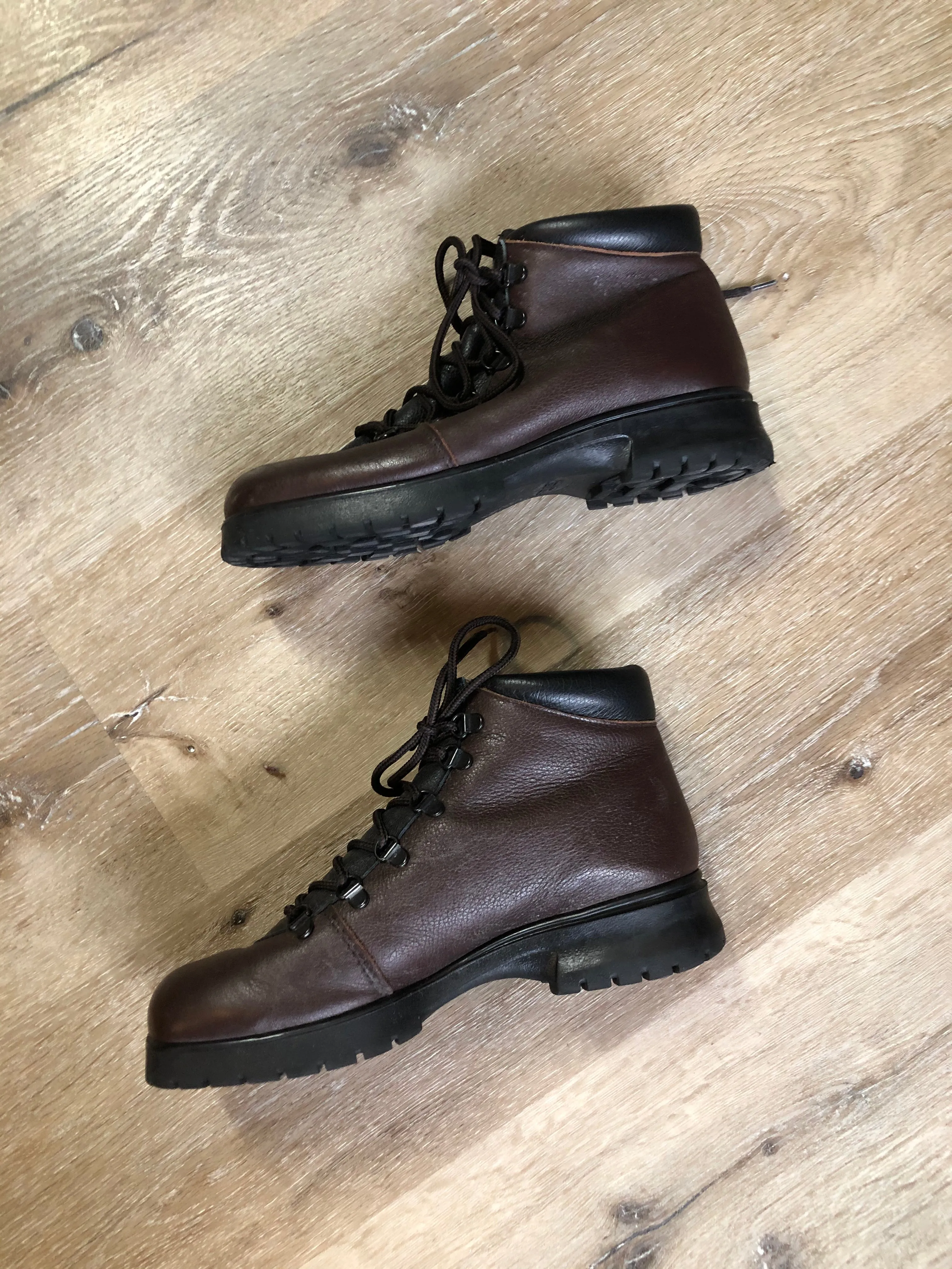 Vintage Maritime Shearling Hiking Boots, Made in Canada, US 9.5 womens/ EUR 41