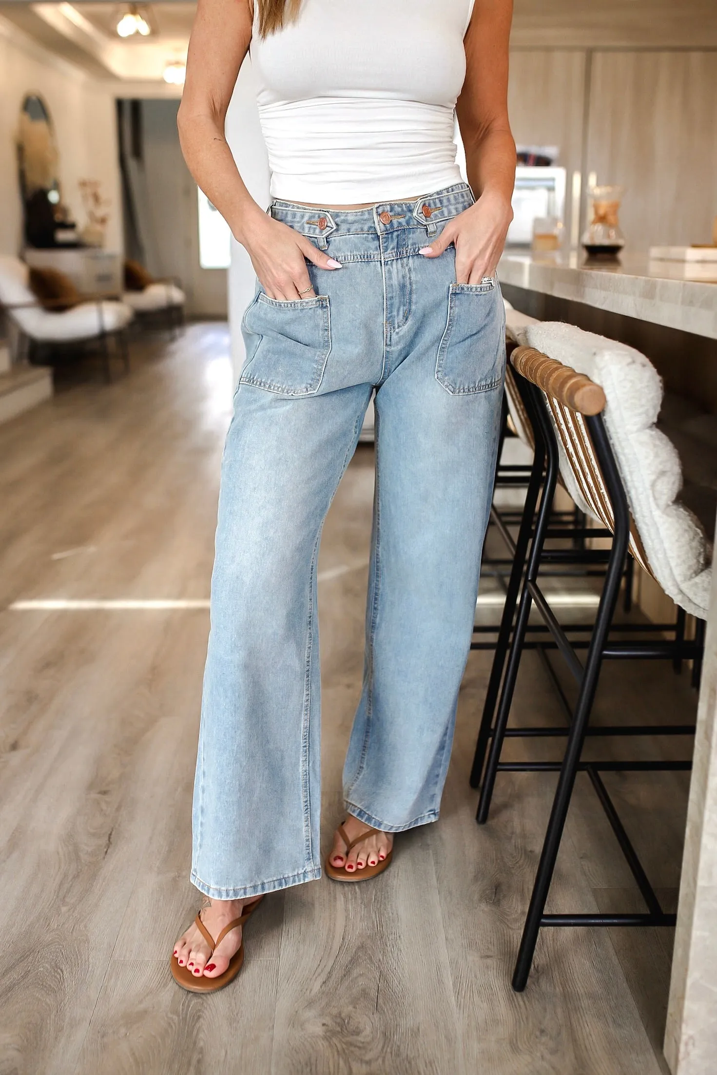 Washed Wide Leg Jeans with Pockets
