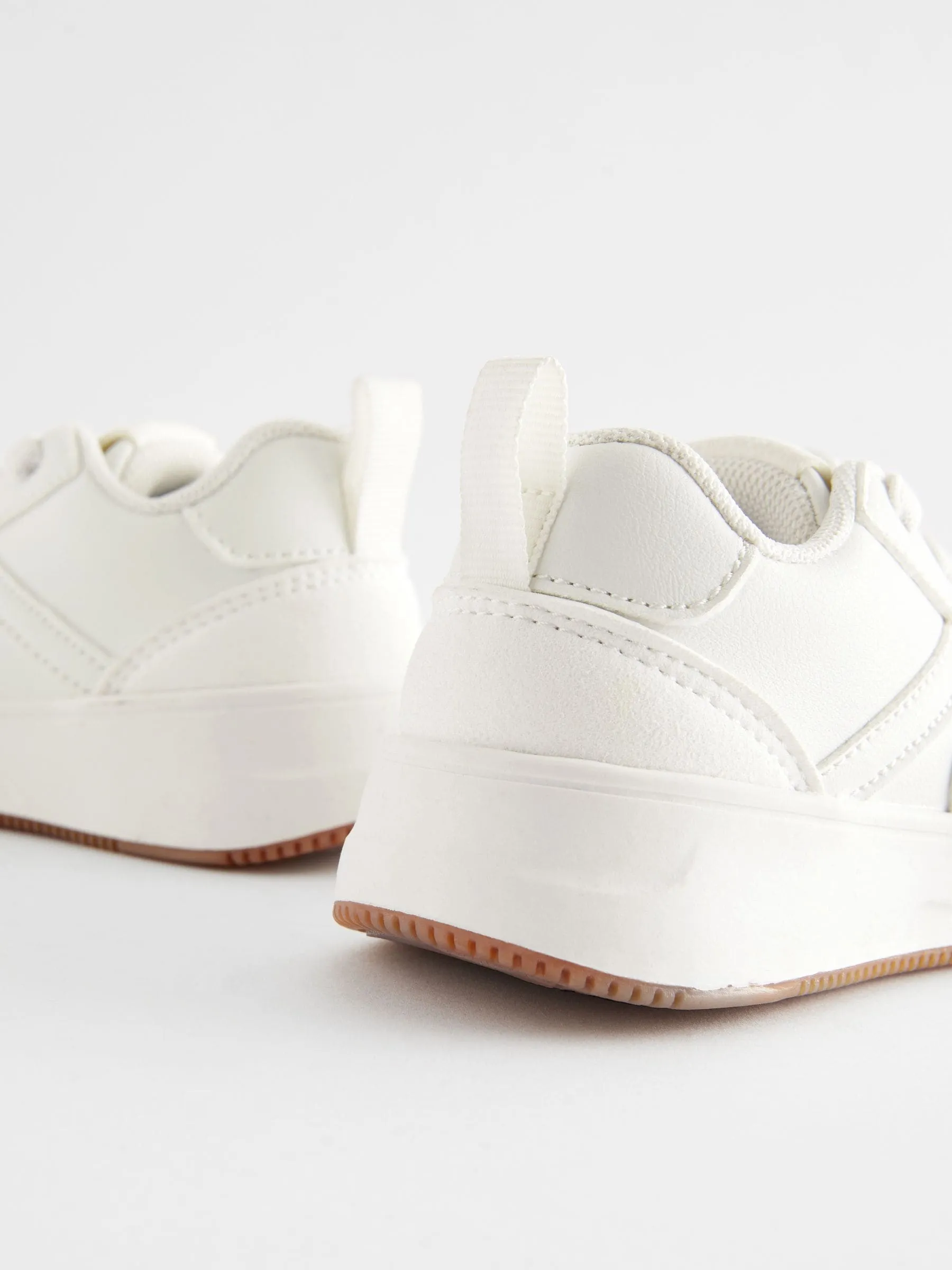 White Brite Wide Fit (G) Elastic Lace Trainers