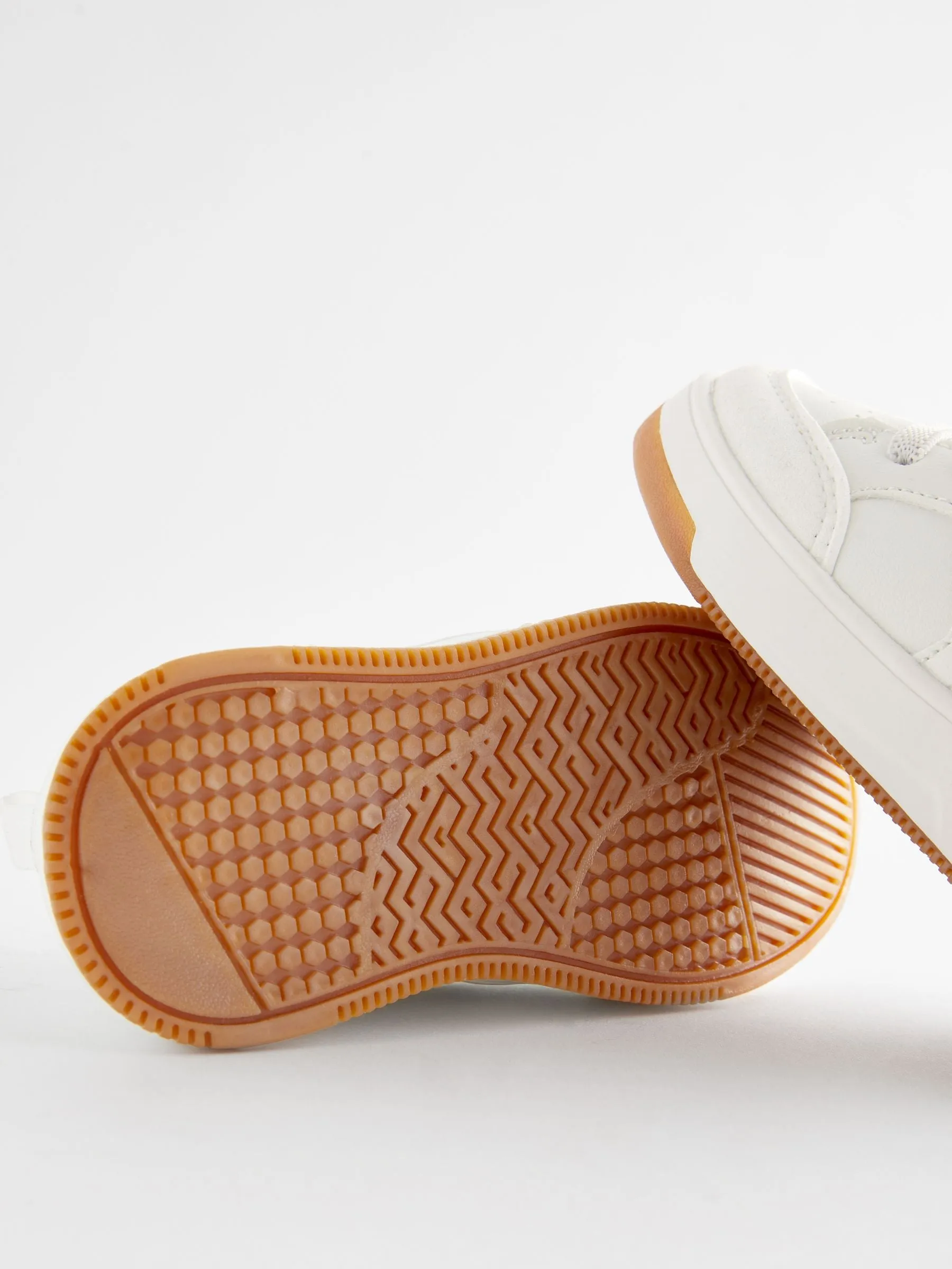 White Brite Wide Fit (G) Elastic Lace Trainers